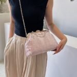 Elegant Pearl Handle Floral Clutch Bag for Women - Image 18