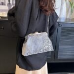 Elegant Pearl Handle Floral Clutch Bag for Women - Image 17
